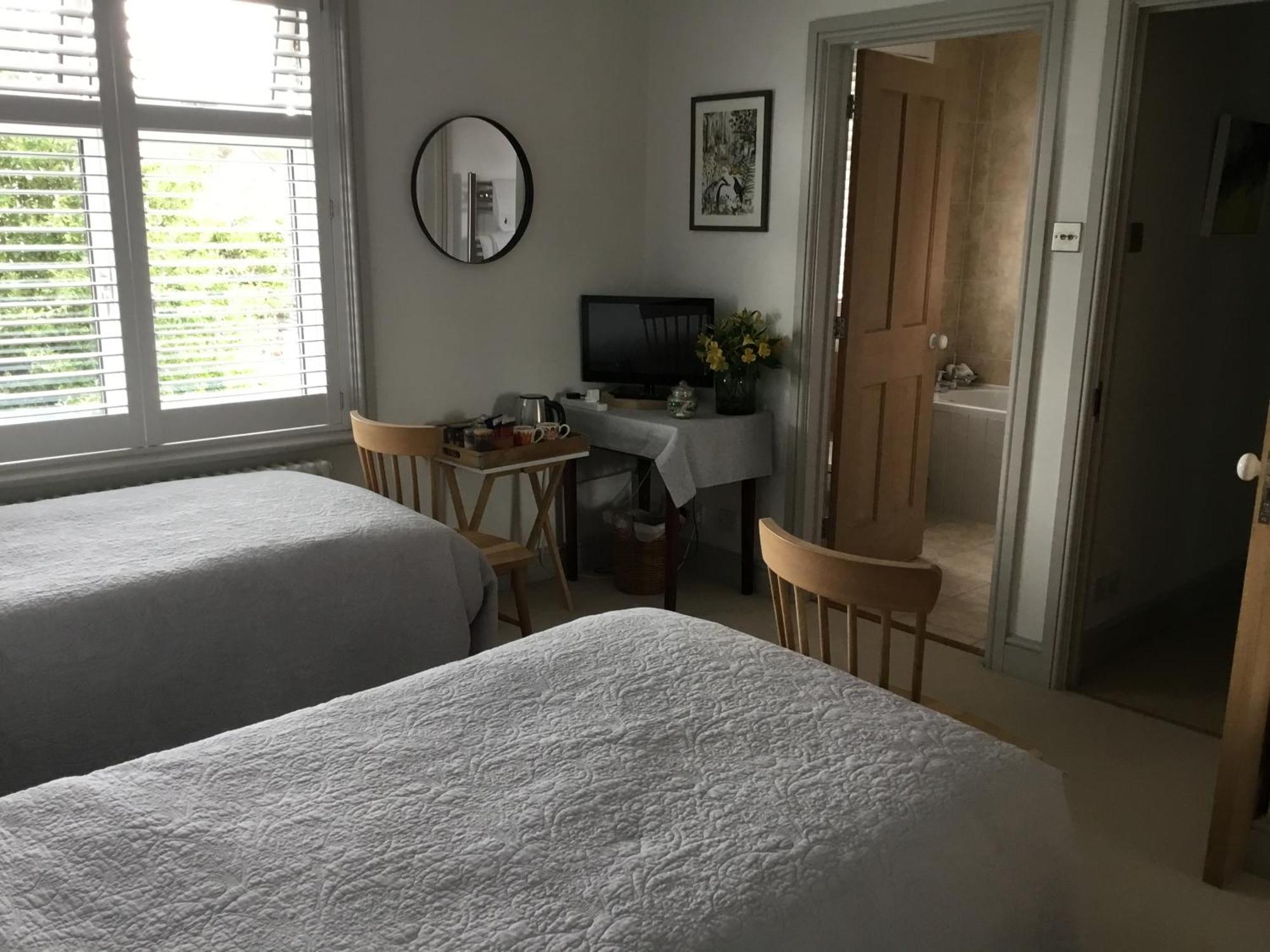 Number 19 B&B Chichester Room photo