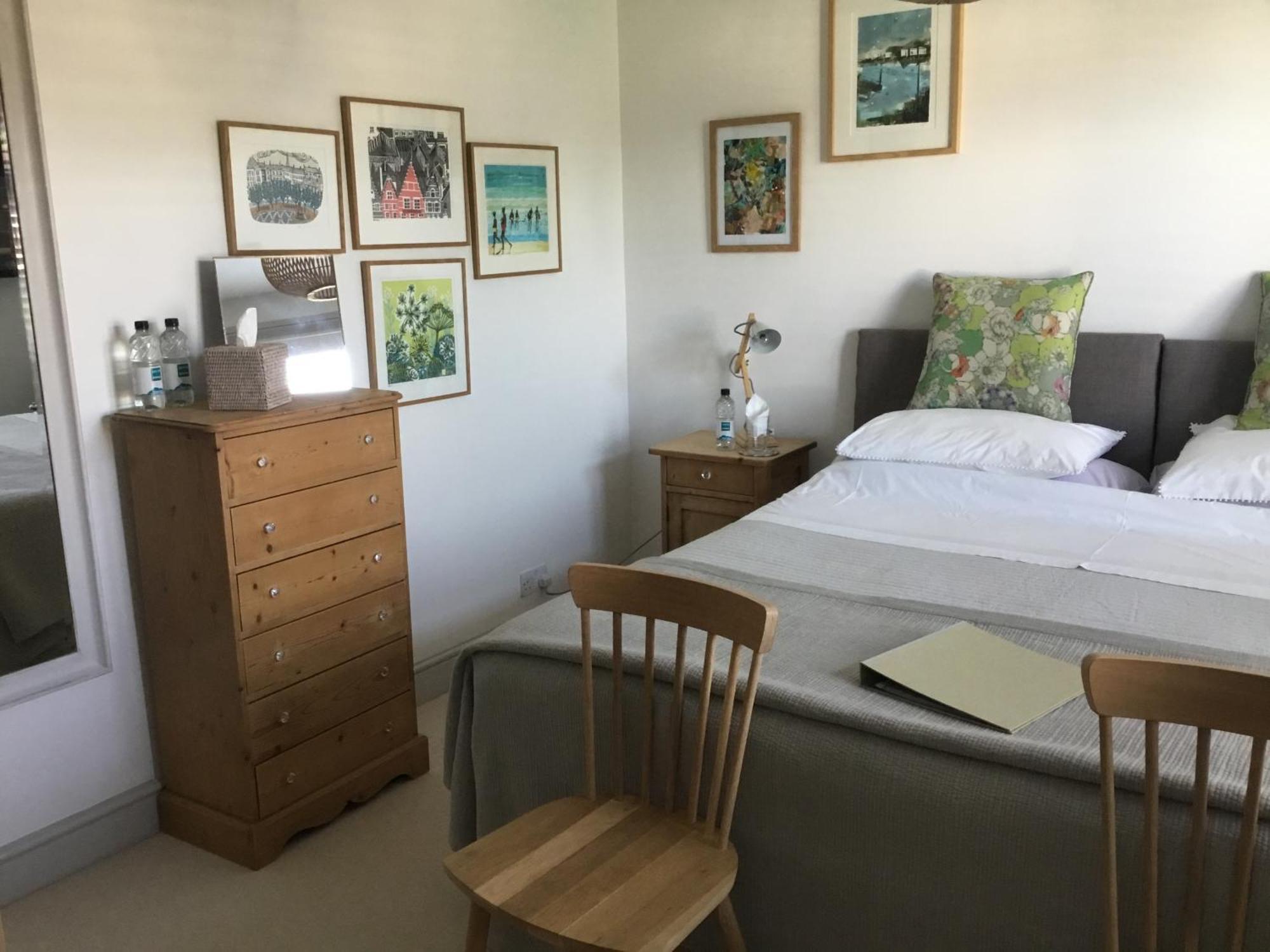 Number 19 B&B Chichester Room photo