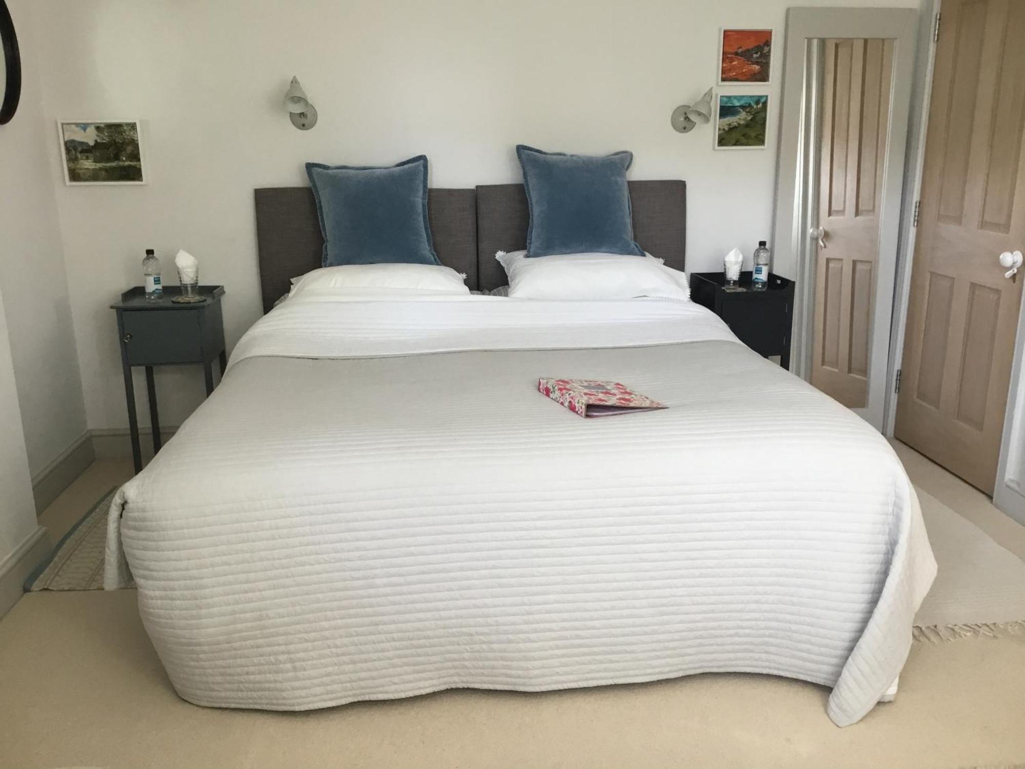 Number 19 B&B Chichester Room photo